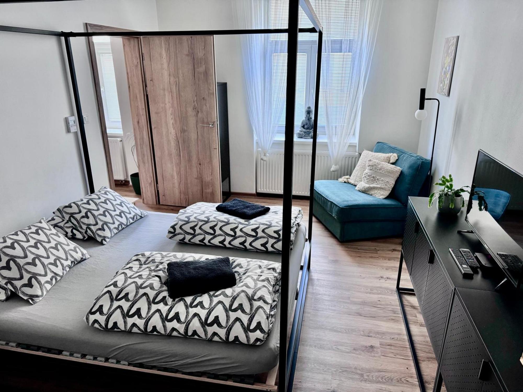 Susilova 14 Apartments I เจรรอฟ ภายนอก รูปภาพ